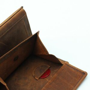 Portemonnaie Wildschein Jockey Club cognac Detailaufnahme