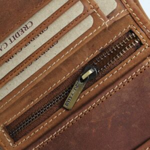 Toro Portemonnaie Hoch Jockey Club Detailaufnahme
