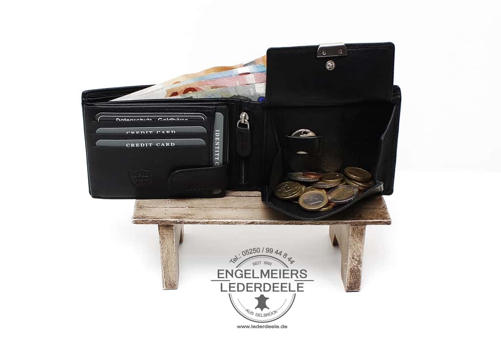 Riegelbörse Massala Jockey Club schwarz Produktansicht