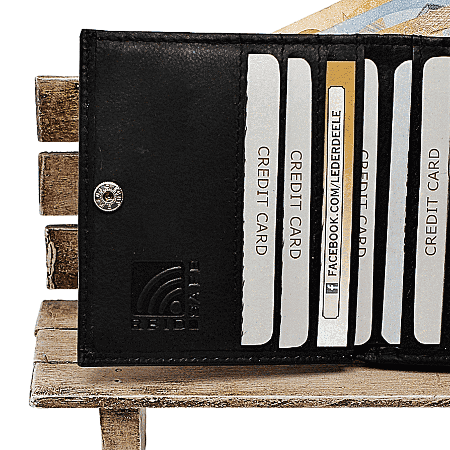 schwarzes RFID Leder Portemonnaie mit Wiener Schachtel von Jockey Club; Detailaufnahme