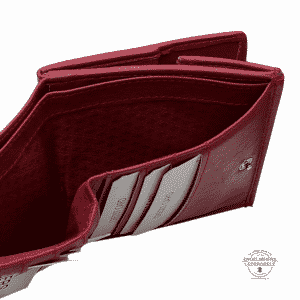 rotes RFID Leder Portemonnaie mit Wiener Schachtel von Jockey Club; Detailaufnahme