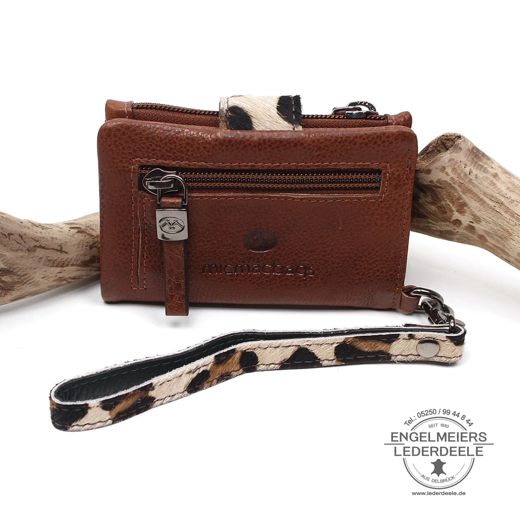 braunes Leder Portemonnaie Wildlife von micmacbags. Damen Geldbörse aus Rindleder mit Animal Print Magnetverschluss. Produktansicht Rückseite
