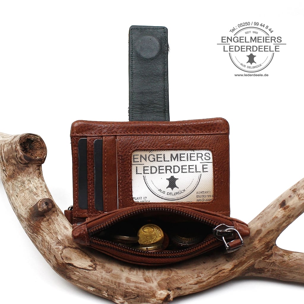 braunes Leder Portemonnaie Wildlife von micmacbags. Damen Geldbörse aus Rindleder mit Animal Print Magnetverschluss. Produktansicht Münzfach