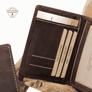 braune Ausweismappe von Jockey Club aus der Toro Kollektion. Leder aufbewahrung für Kreditkarten, Ausweise, Dokumente, Pässe, Fahrzeugschein