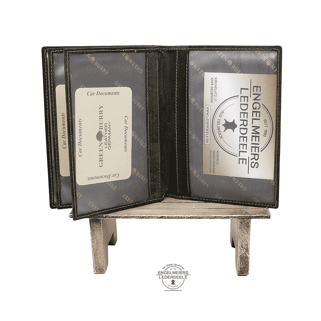 Jagdscheintasche mit geprägtem Hirsch auf der Vorderseite, von Green Burry, Farbe Grün rustikal, vintage Antik. Produktansicht innen, mit sechs Steckfächern für Reisepass, Impfausweis, Diabetes, Pässe, Jagdschein, Dokumente, Waffenbesitzkarte