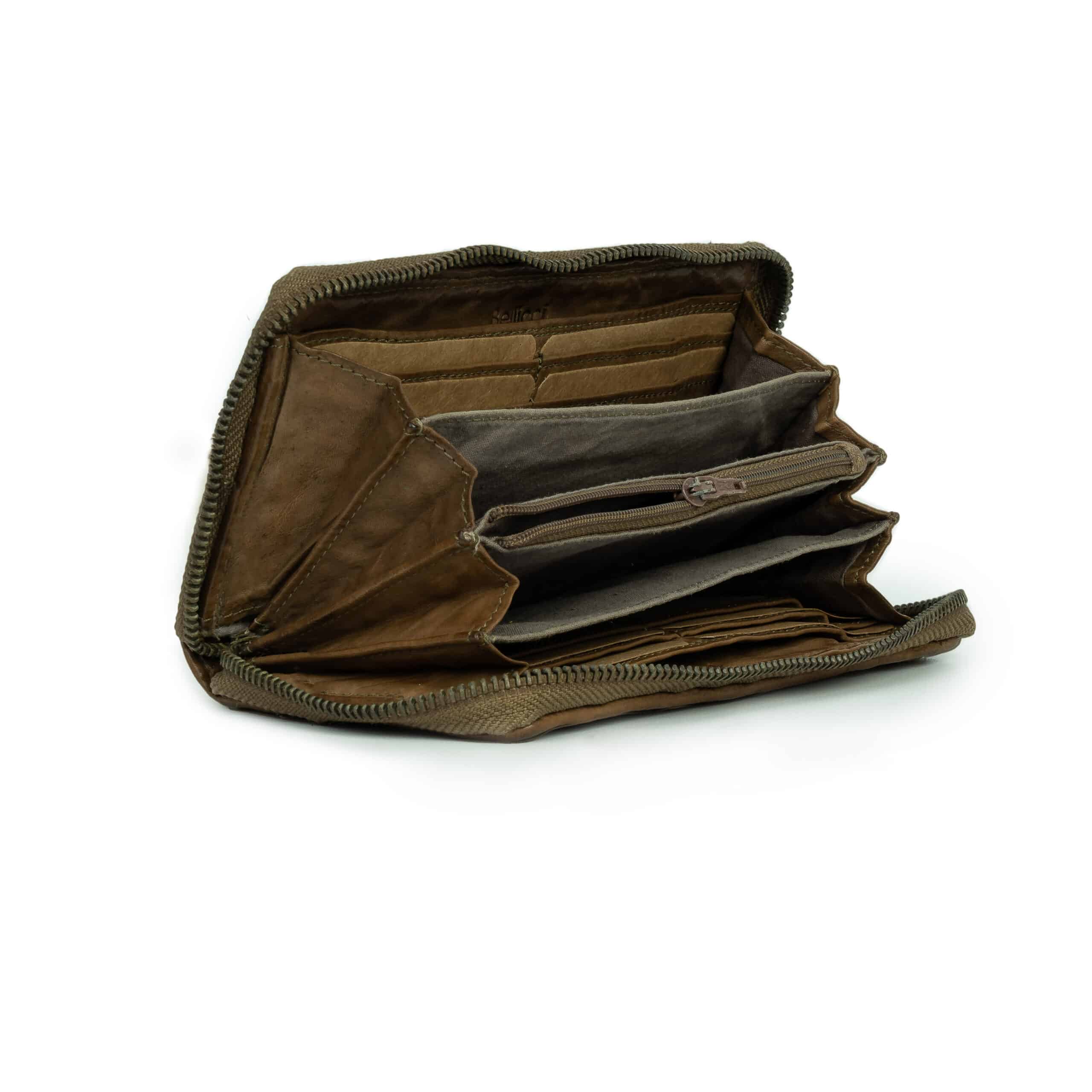 Geldbörse Bellicci Carlotta_taupe_Portemonnaie_Damen_Leder_große Damenbörse_Rindleder_Lederdeele_Delbrück_Lederwaren Ostwestfalen_03 Geldbörse Carlotta von Bellicci. Langes Portemonnaie für Damen mit geflochtener Oberfläche. Verarbeitet aus pflanzlich gegerbtes Rindleder und Baumwolle. Slow Fashion Produkt, nachhaltiges Leder. Farbe taupe. Ansicht Innenansicht