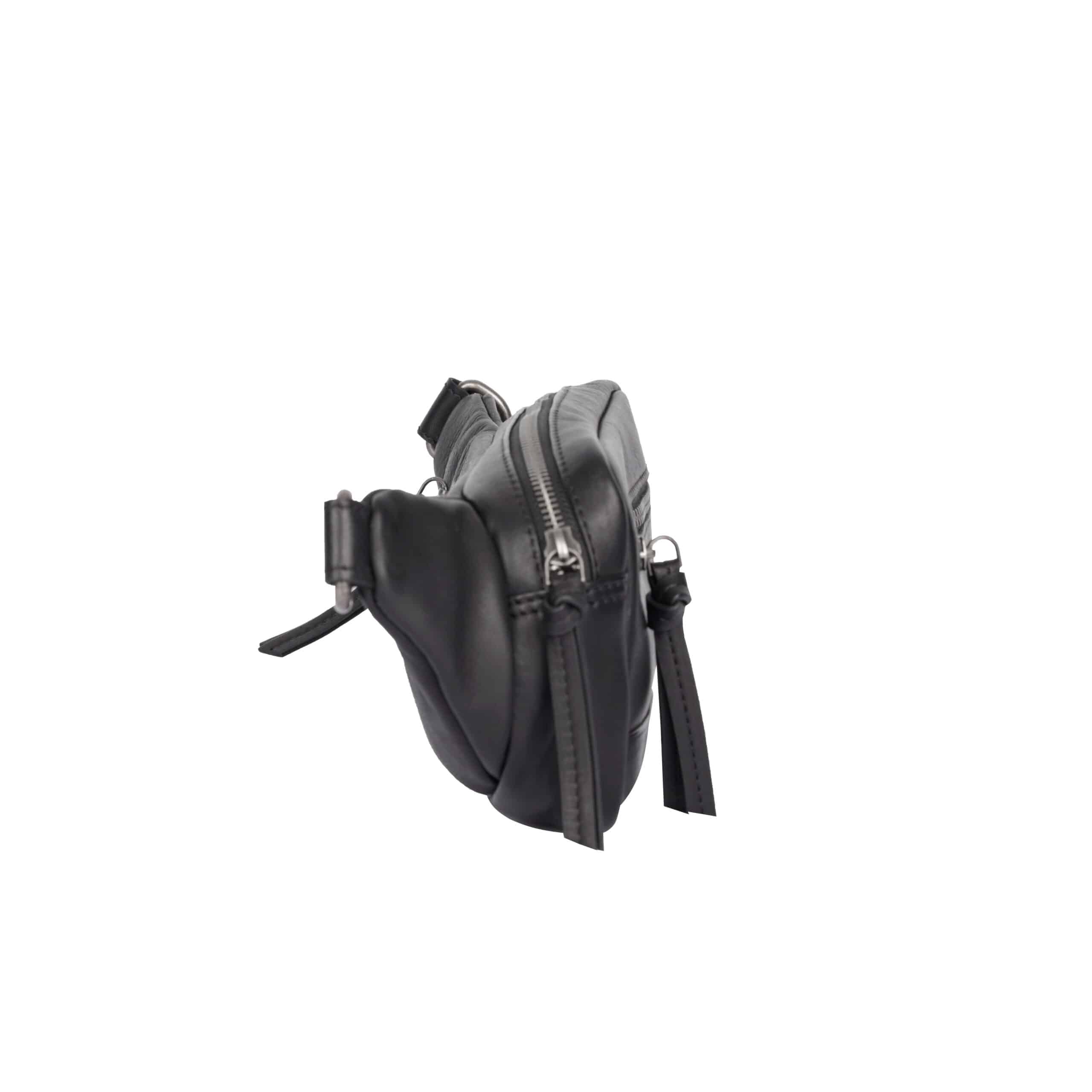 Leder Bauchtasche Kapri von Bellicci. Crossbody Bag aus feinem Rindleder mit einem Innenfutter aus Baumwolle. Slow Fashion Ledertasche für Damen. Farbe schwarz. Lederwaren Ostwestfalen, Lederdeele Delbrück. Ansicht Profil