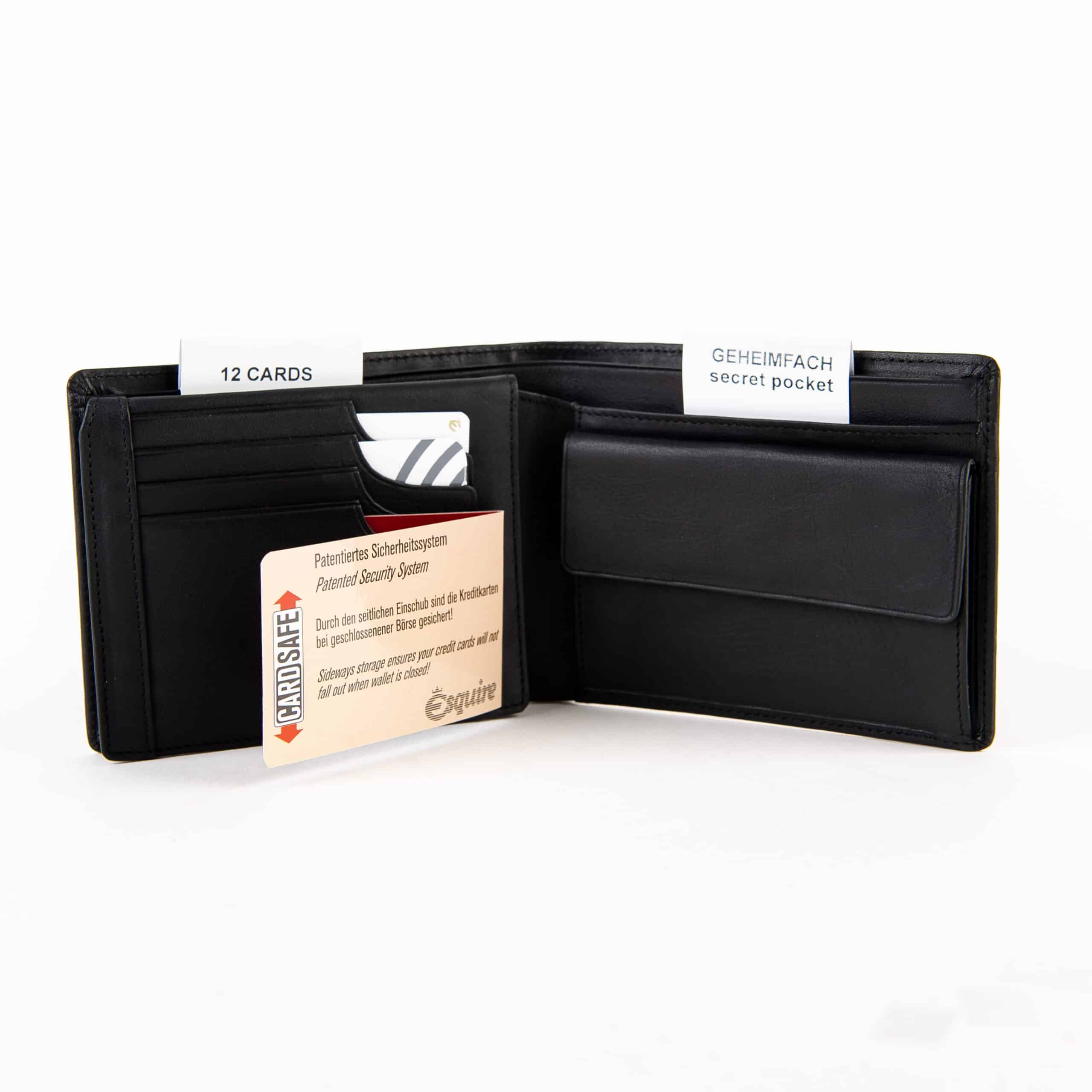 Esquire_Querformatbörse_Logo_Herren_Portemonnaie_schwarz_RFID_Echtleder_Lederwaren_Lederdeele_Delbrück_03 Esquire Logo Querformatbörse für Herren mit einem Ausleger. Schwarze Geldbörse mit RFID Schutz und Geheimfach. Elegantes Portemonnaie aus Rindleder, Napa Leder. Lederwaren Ostwestfalen, Lederdeele aus Delbrück. Ansicht patentierte Kartenfächer