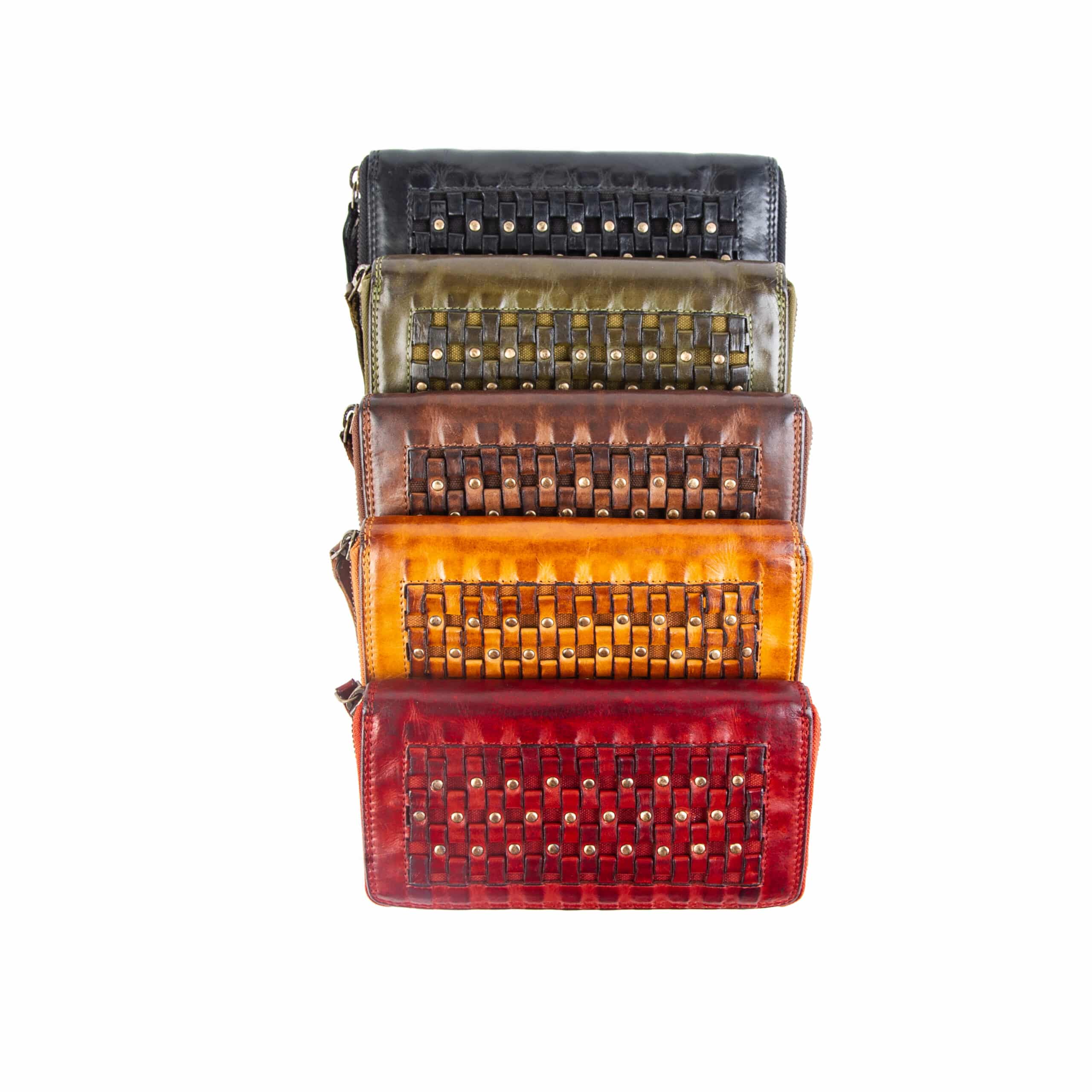 Große Geldbörse Damen_Nieten_Hill Burry_Portemonnaie_Leder_Rindleder_RFID_Slow Fashion_Lederwaren_Lederdeele_Delbrück_02 Große Geldbörse für Damen mit Nieten. Leder Portemonnaie mit Reißverschluss von Hill Burry. Geöltes Rindler, Slow Fashion. Lederwaren Ostwestfalen, Lederdeele aus Delbrück. Gruppenbild, 5 Farben