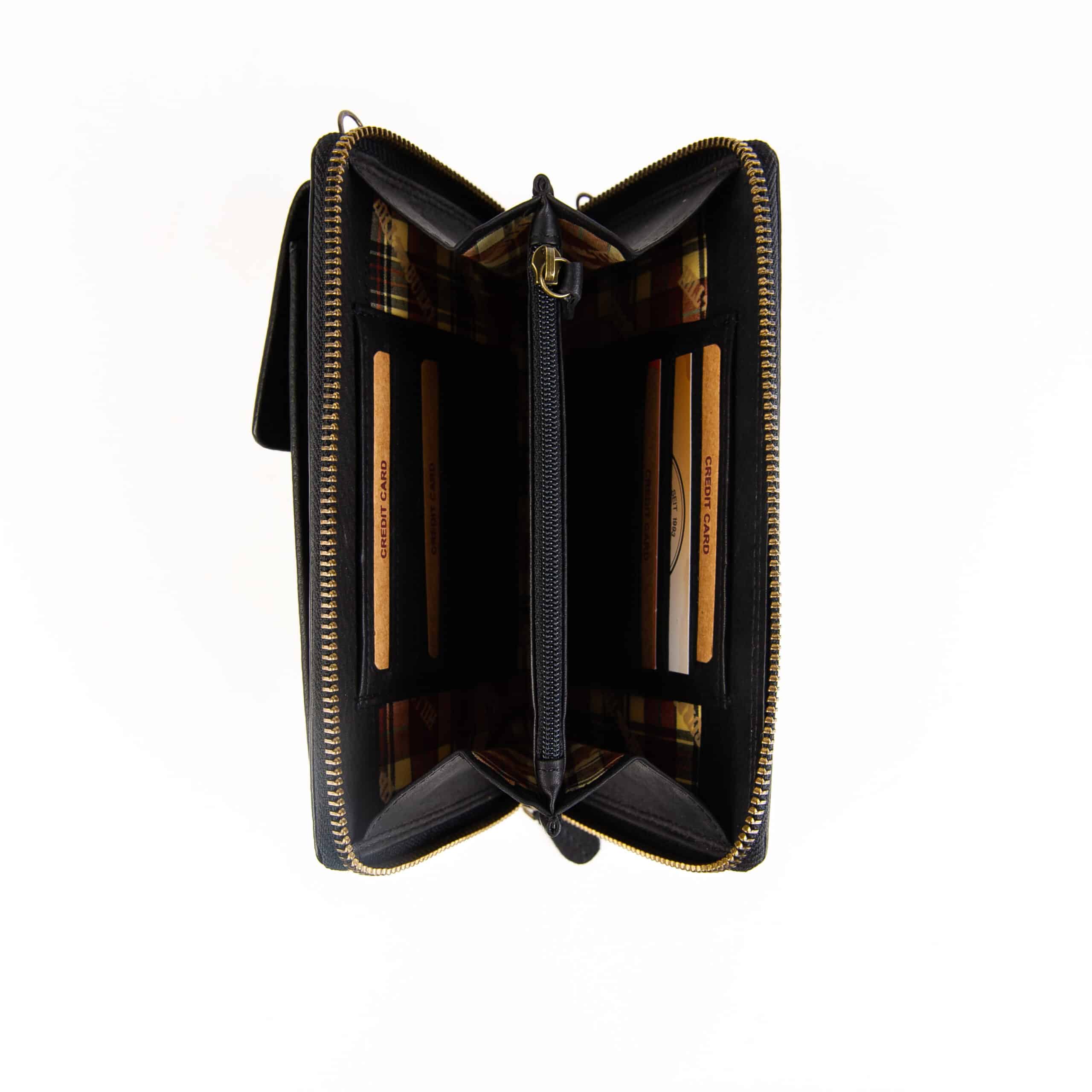 Handytasche mit Portemonnaie medium_schwarz_Hill Burry_Rindleder_Slow Fashion_Geldbörse_Smartphone_Lederwaren_Lederdeele_Delbrück_04 Handytasche mit Portemonnaie medium von Hill Burry. Kleine Ledertasche mit Geldbörse und Smartphone Fach zum Umhängen. Mittlere Größe mit langem Tragegurt. Rindleder, Slow Fashion. Farbe schwarz. Lederwaren Ostwestfalen, Lederdeele aus Delbrück. Innenansicht