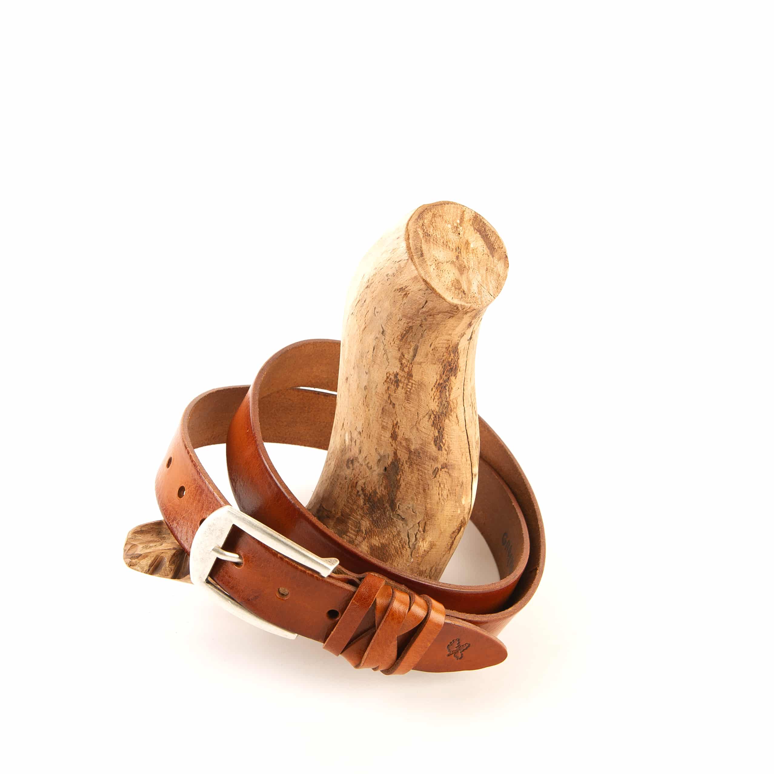 Greenbelts Damengürtel Franca_cognac_Ledergürtel_Damen_Rindleder_nickelfrei_made in germany_Lederwaren_Ostwestfalen_Lederdeele_Delbrück_04 Greenbelts Damengürtel Franca, Ledergürtel für Damen. Pflanzlich gegerbtes Rindleder, nickelfreie Dornschließe, made in Germany. Slow Fashion Leder. Farbe cognac. Lederwaren in Ostwestfalen, Lederdeele aus Delbrück. Ansicht Titelbild