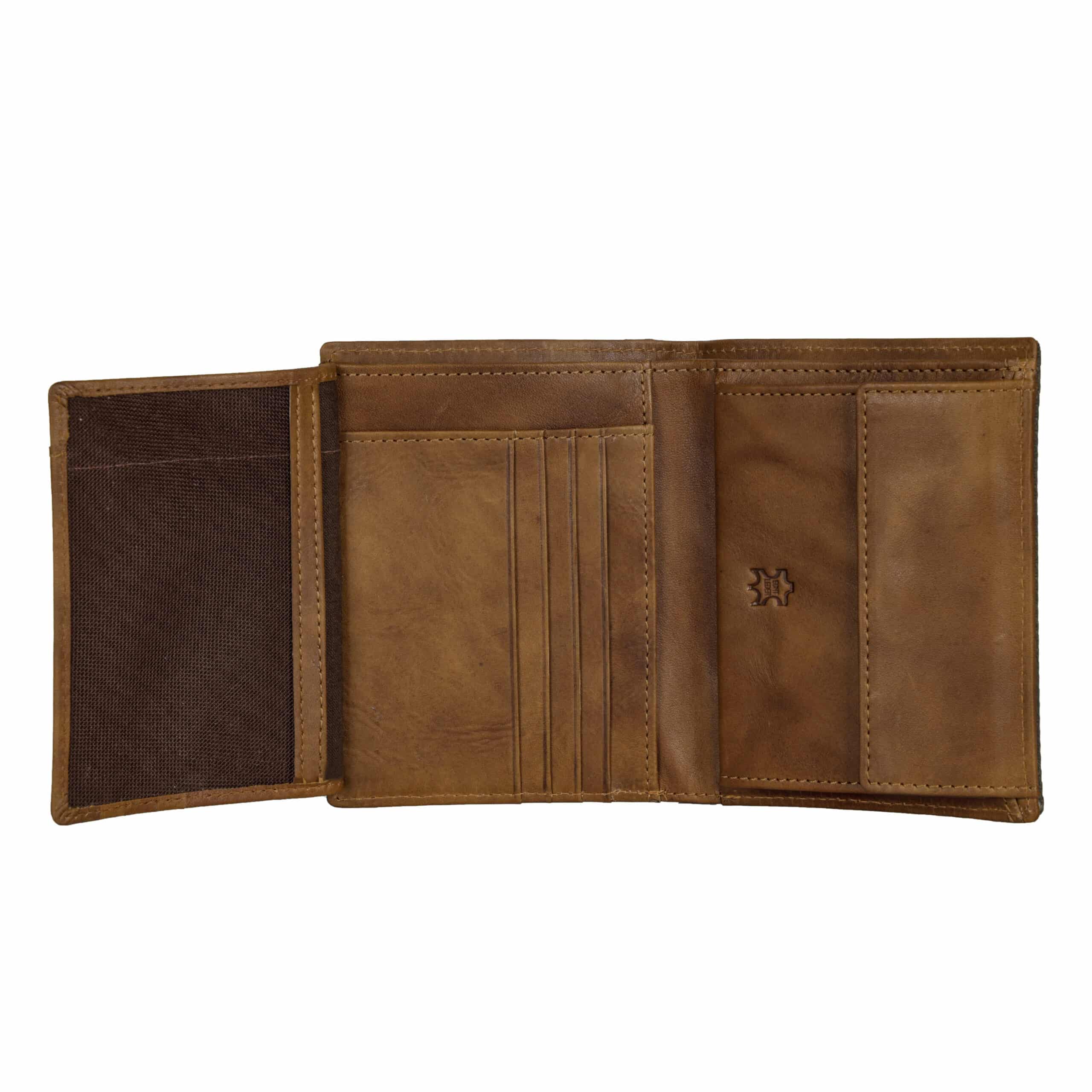 Sparwell Geldbörse Silas_Leder_Portemonnaie_Herren_Rindleder_Canvas_Baumwolle_RFID Schutz_grün_Lederwaren_Ostwestfalen_Lederdeele_Delbrück_05 Sparwell Geldbörse Silas, nachhaltiges Portemonnaie für Herren im Hochformat. Slow Fashion Geldbeutel aus Rindleder, Canvas und Baumwolle. Mit RFID Schutz. Farbe Grün. Lederwaren in Ostwestfalen, Lederdeele aus Delbrück. Ansicht Innenansicht