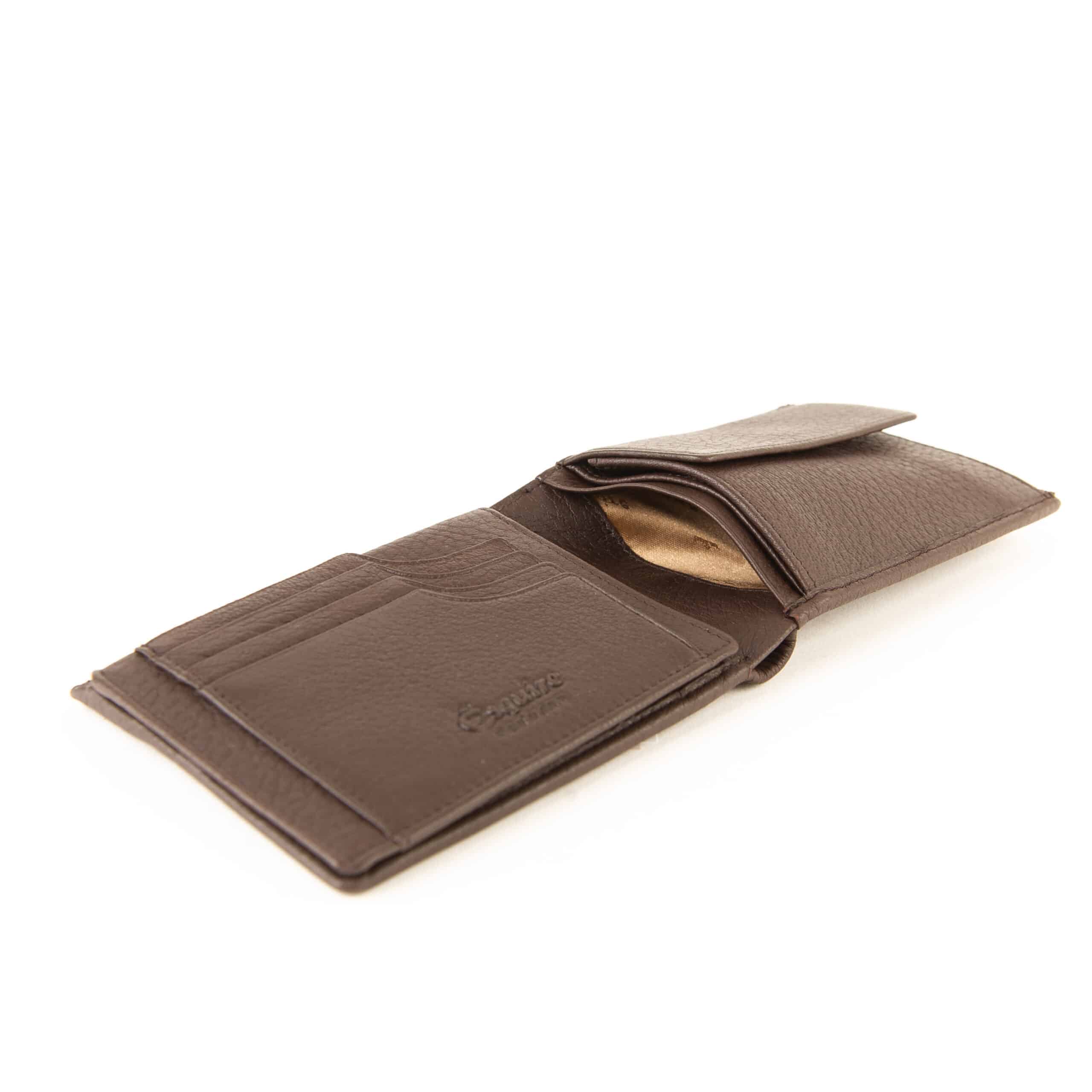 Esquire Deer Querformatbörse Herren_braun_Portemonnaie_Hirschleder_exklusiv_RFID_Lederwaren Ostwestfalen_Lederdeele Delbrück_10 Esquire Deer Querformatbörse Herren. Exklusives Portemonnaie aus weichem Hirschleder. Geldbörse mit RFID Schutz und patentiertem Card Safe System. Querformat. Farbe braun. Lederwaren in Ostwestfalen, Lederdeele Delbrück. Ansicht Steckfach