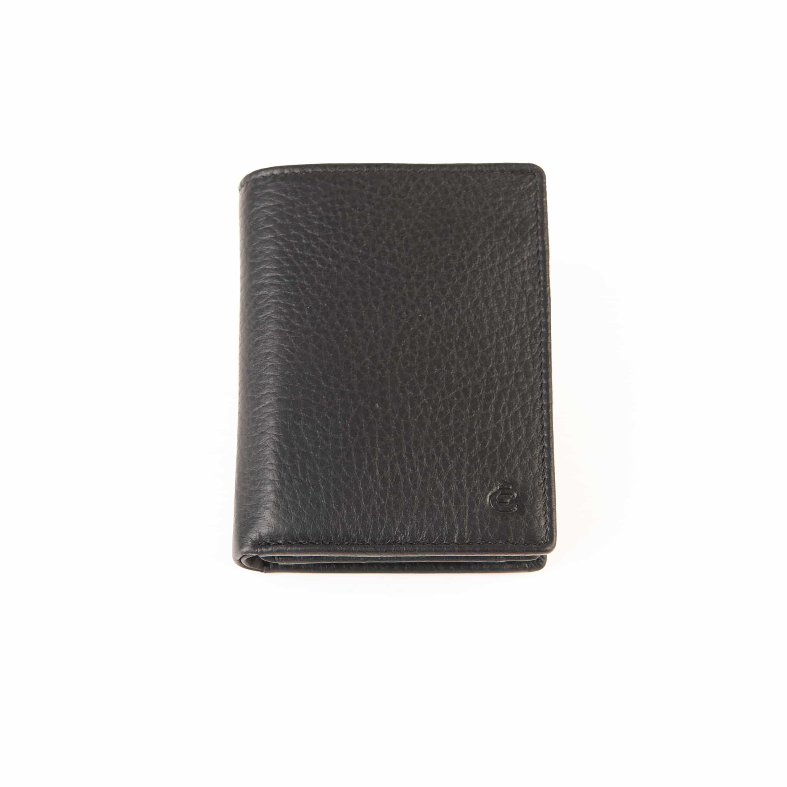 Esquire Deer Zwischengröße Hochformat. Exklusives Portemonnaie aus weichem Hirschleder. Geldbörse mit RFID Schutz und patentiertem Card Safe System. Hochformatbörse Herren. Farbe schwarz. Lederwaren in Ostwestfalen, Lederdeele Delbrück. Ansicht Vorderseite