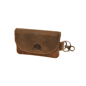 Greenburry Schlüsseletui Vintage im rustikalen Used Look. Schlüsseltasche aus festem Rindleder mit drei Schlüsselringen. Farbe Sattelbraun. Lederwaren in Ostwestfalen, Lederdeele aus Delbrück. Ansicht Vorderseite