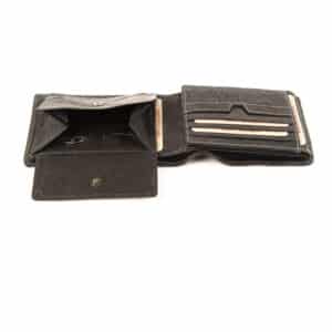 Jockey Club Portemonnaie Buffalo im Querformat. Leder Geldbörse für Herren aus festem Büffelleder. Echtleder Herrenbörse mit Öse. Farbe schwarz. Lederwaren Ostwestfalen, Lederdeele aus Delbrück Paderborn. Ansicht Münzfach