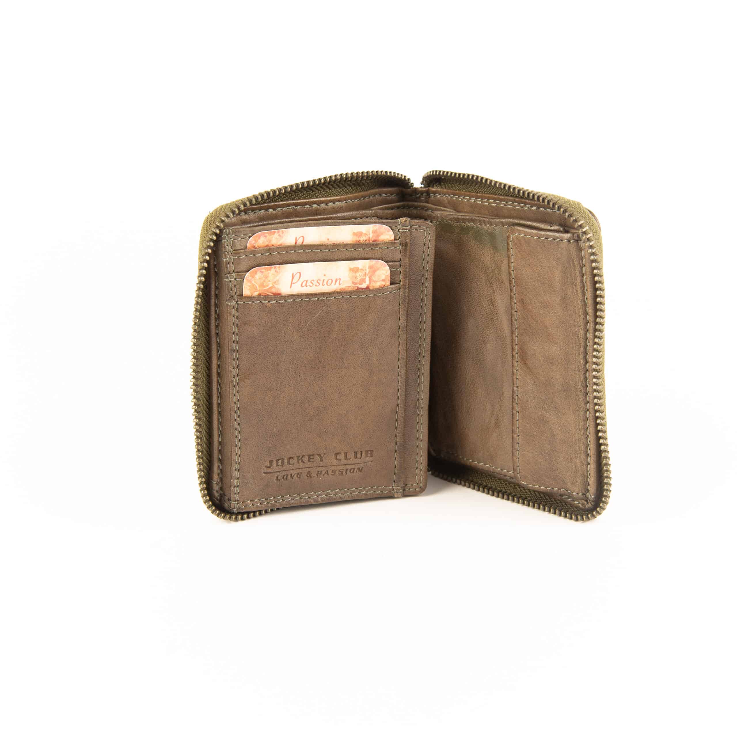 Jockey Club Portemonnaie Bolt-Chic small_taupe_Geldbörse_Damen_Lammleder_Echtleder_Reißverschluss_Lederwaren_Ostwestfalen_Lederdeele_Delbrück_Paderborn_04 Jockey Club Portemonnaie Bolt-Chic small. Geldbörse für Damen mit Nieten, aus weichem Lammleder, im Hochformat. Geldbeutel mit rundum Reißverschluss. Farbe Taupe. Lederwaren Ostwestfalen, Lederdeele aus Delbrück Paderborn. Ansicht Kartenfächer