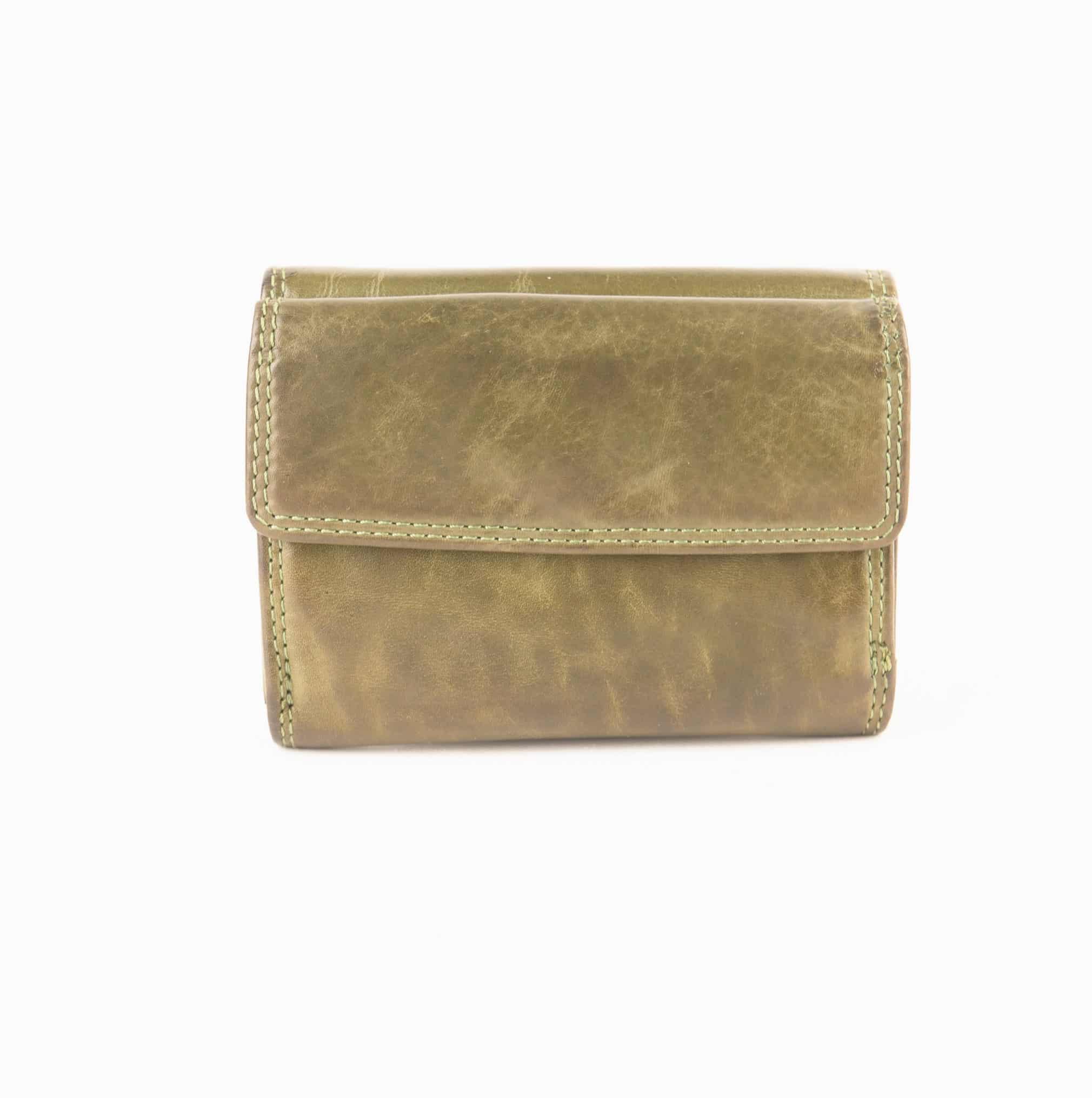 Hill Burry Midibörse Waschleder_Portemonnaie_Damen_Rindleder_grün_RFID_Baumwolle_Lederwaren_Ostwestfalen_Lederdeele_Delbrück_Paderborn_02 Hill Burry Midibörse aus Waschleder. Langlebiges Echtleder Portemonnaie für Damen mit RFID Schutz. Geöltes Rindleder, slow Fashion. Geldbörse in Farbe grün. Lederwaren Ostwestfalen, Lederdeele Delbrück Paderborn. Ansicht Rückseite