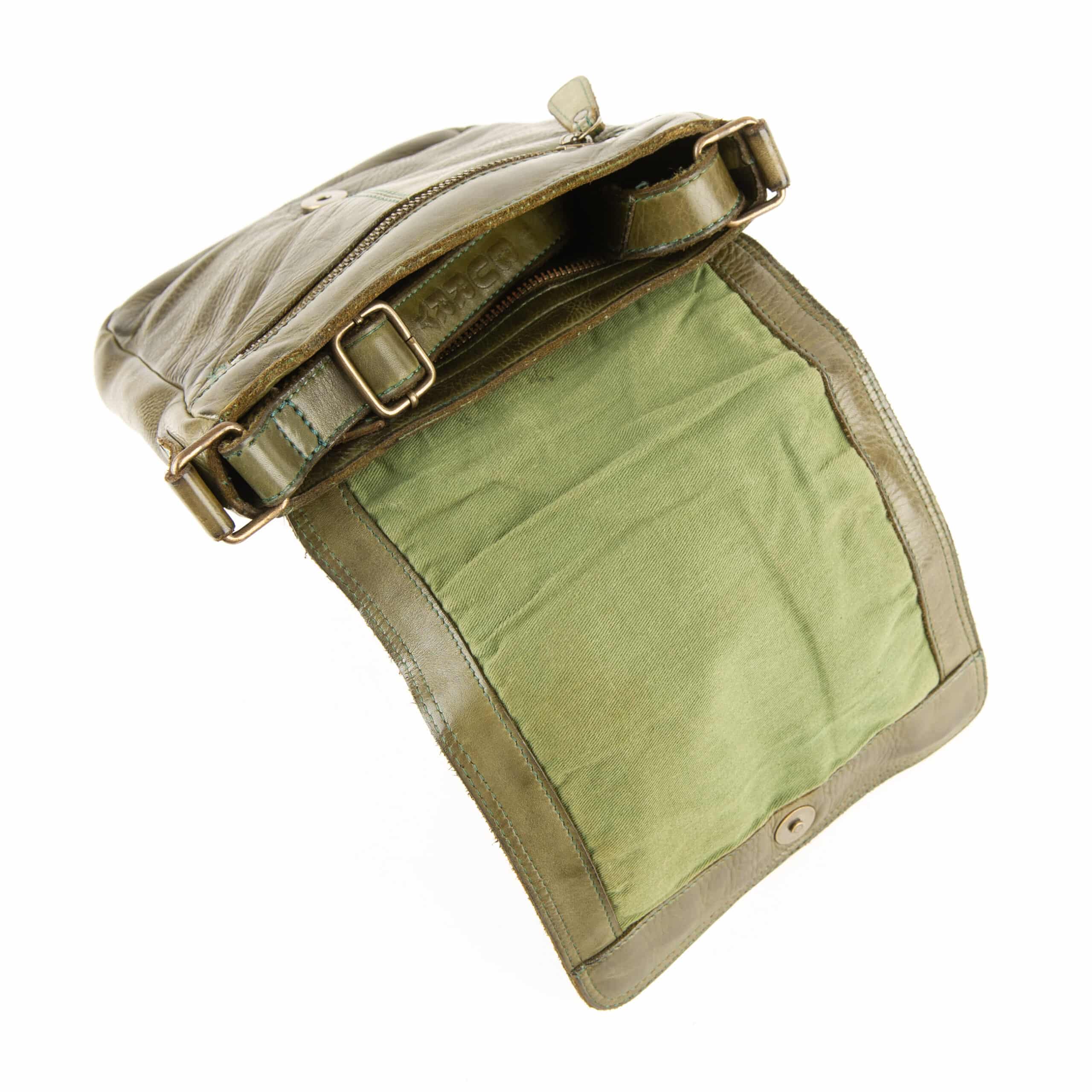 Hill Burry Umhängetasche Waschleder_Ledertasche_Tasche_Echtleder_Rindleder_grün_Lederwaren_Ostwestfalen_Lederdeele_Delbrück_Paderborn_04 Hill Burry Umhängetasche Waschleder, Ledertasche für Damen. Rindleder Tasche mit Innenfutter aus Baumwolle. Farbe grün / Waldgrün. Lederwaren Ostwestfalen, Lederdeele Delbrück Paderborn. Ansicht Innenansicht Baumwollfutter