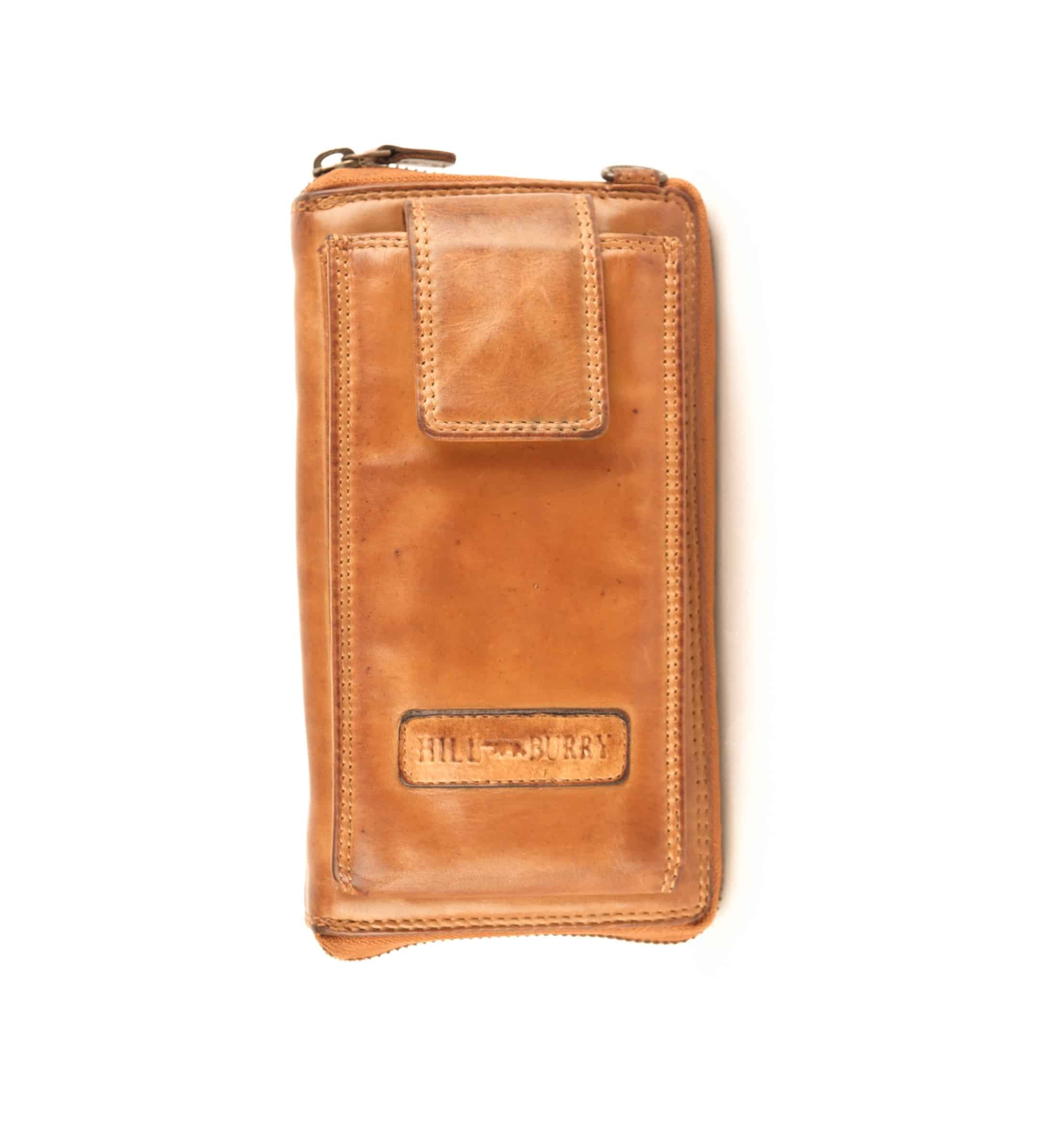 Hill Burry Handytasche aus Waschleder_Smartphone_Umhängetasche_Portemonnaie_Geldbörse-Echtleder_Rindleder_RFID_cognac_lederwaren_ostwestfalen_lederdeele_delbrück_01 Hill Burry Handytasche aus Waschleder, Umhängetasche mit Portemonnaie und Steckfach für das Smartphone. Geldbörse zum Umhängen mit RFID Schutz aus Echtleder, Rindleder für Damen., slow Fashion. Farbe cognac. Lederwaren Ostwestfalen, Lederdeele Delbrück, Paderborn. Ansicht Vorderseite