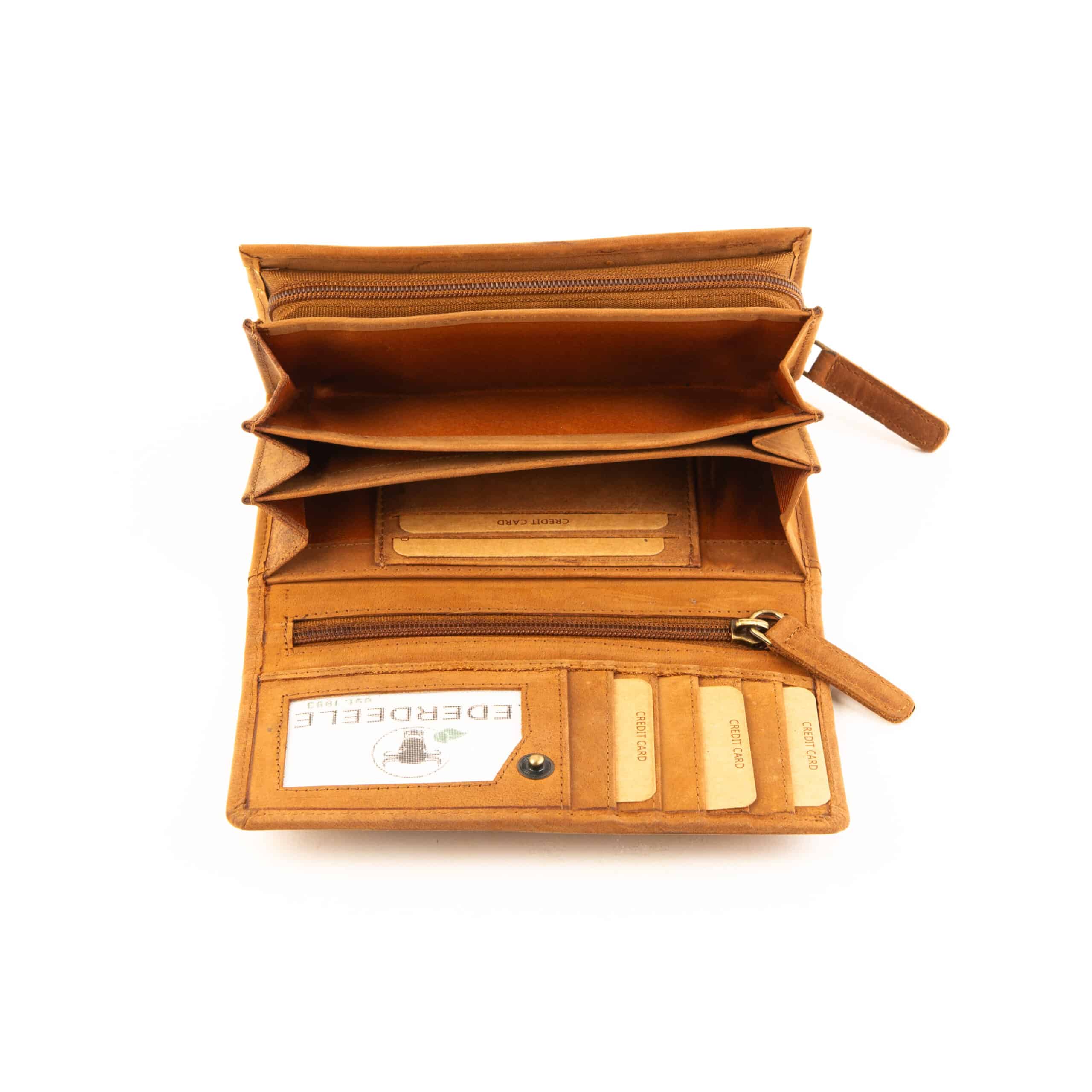 Jockey Club Geldbörse Husky Langformat, cognac. Vintage Echtleder Damen Portemonnaie RFID, Motivbörse Wolfshund. Lederwaren, Lederdeele Delbrück_05 Jockey Club Geldbörse Husky im Langformat. Damenbörse in der Farbe cognac, vintage Leder mit Motiv Wolfshund und Pfoten Abdrücke. Motivbörse aus Büffelleder, großes Portemonnaie für Damen mit RFID Schutz. Lederwaren Ostwestfalen, Lederdeele in 33129 Delbrück, Kreis Paderborn. Ansicht Innenansicht