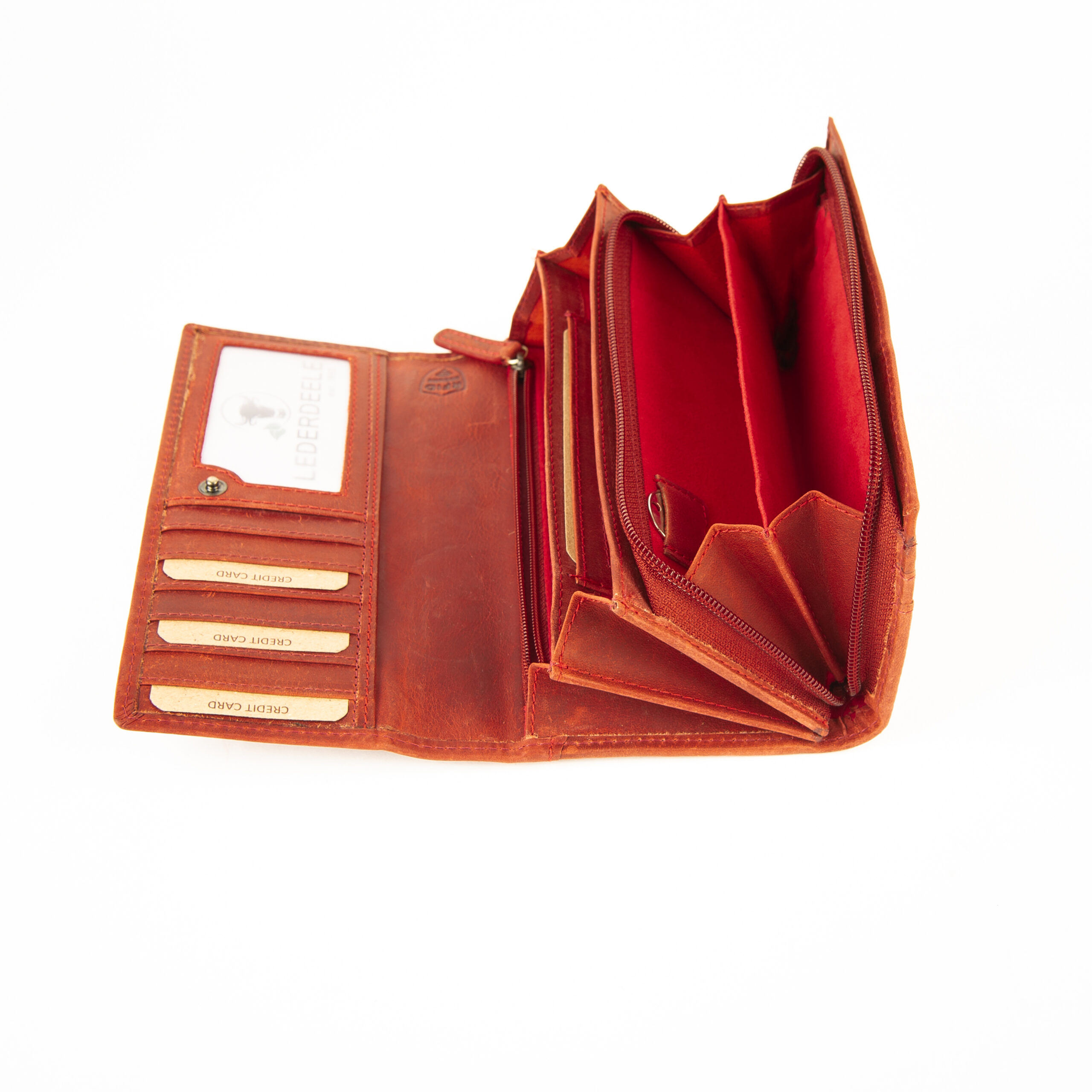 Jockey Club Toro Damenbörse Reißverschluss, rot. Echtleder Portemonnaie Damen, Vintage, pflanzlich gegerbt. Lederwaren Ostwestfalen, Lederdeele Delbrück_06 Jockey Club Toro Damenbörse mit Reißverschluss Münzfach in rot. Echtleder Portemonnaie für Damen aus pflanzlich gegerbtem Rindleder. Naturleder, Slow Fashion, Vintage. Lange Damenbörse mit Überschlag und doppeltem Druckknopfverschluss. Lederdeele Delbrück, Paderborn. Lederwaren in Ostwestfalen. Ansicht Innenansicht Steckfächer