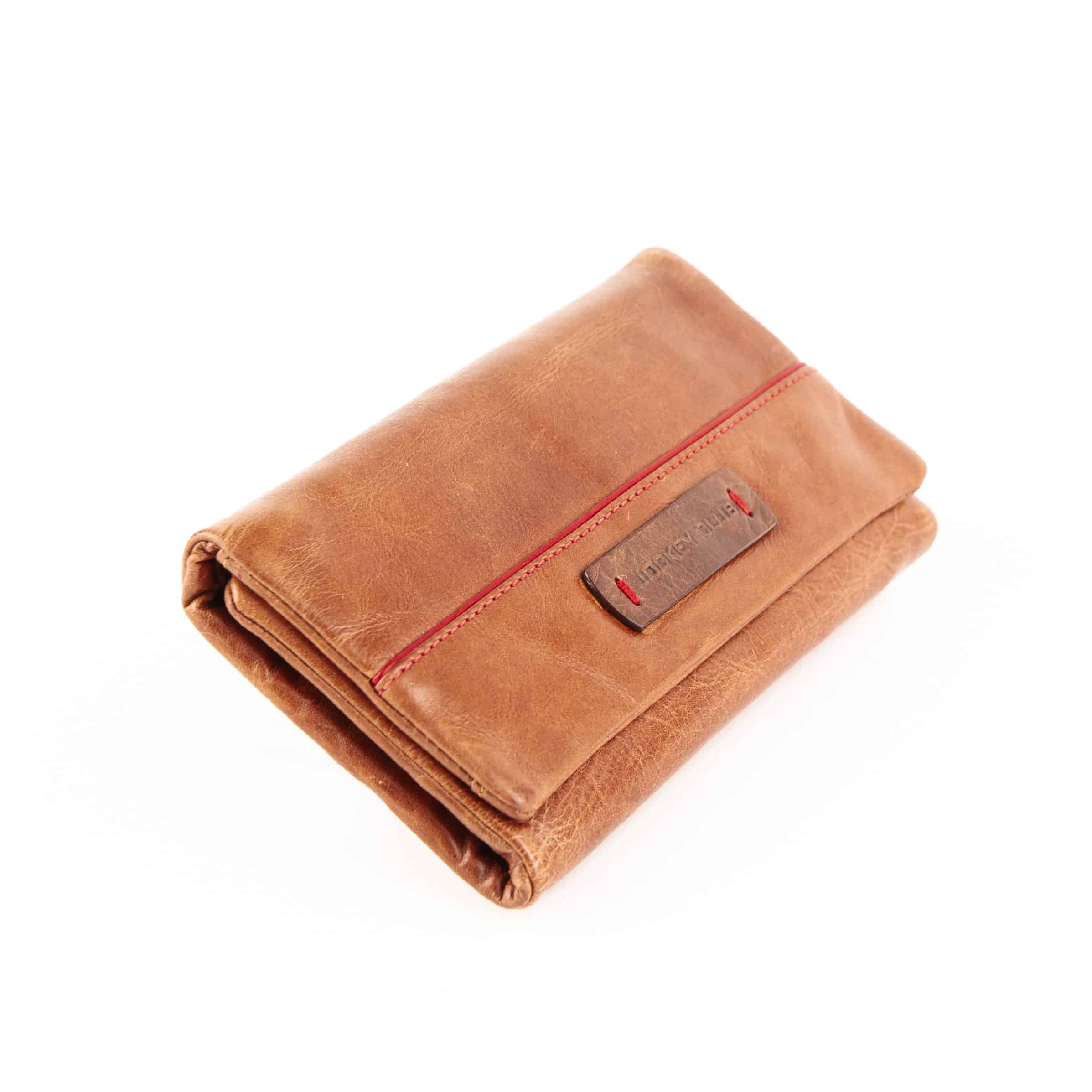 Jockey Club Geldbörse Vintage, cognac. Damenbörse, Rindleder. Echtleder, Keder Design. Portemonnaie kaufen, Lederwaren Ostwestfalen. Lederdeele Delbrück, Paderborn_02 Jockey Club Geldbörse Vintage in der Farbe Cognac. Portemonnaie für Damen mit Keder Design. Geldbörse mit üppiger Ausstattung, 16 Kreditkartenfächer. Lederwaren Ostwestfalen, Lederdeele Einzelhandel in 33129 Delbrück, Paderborn. Ansicht Vorderseite