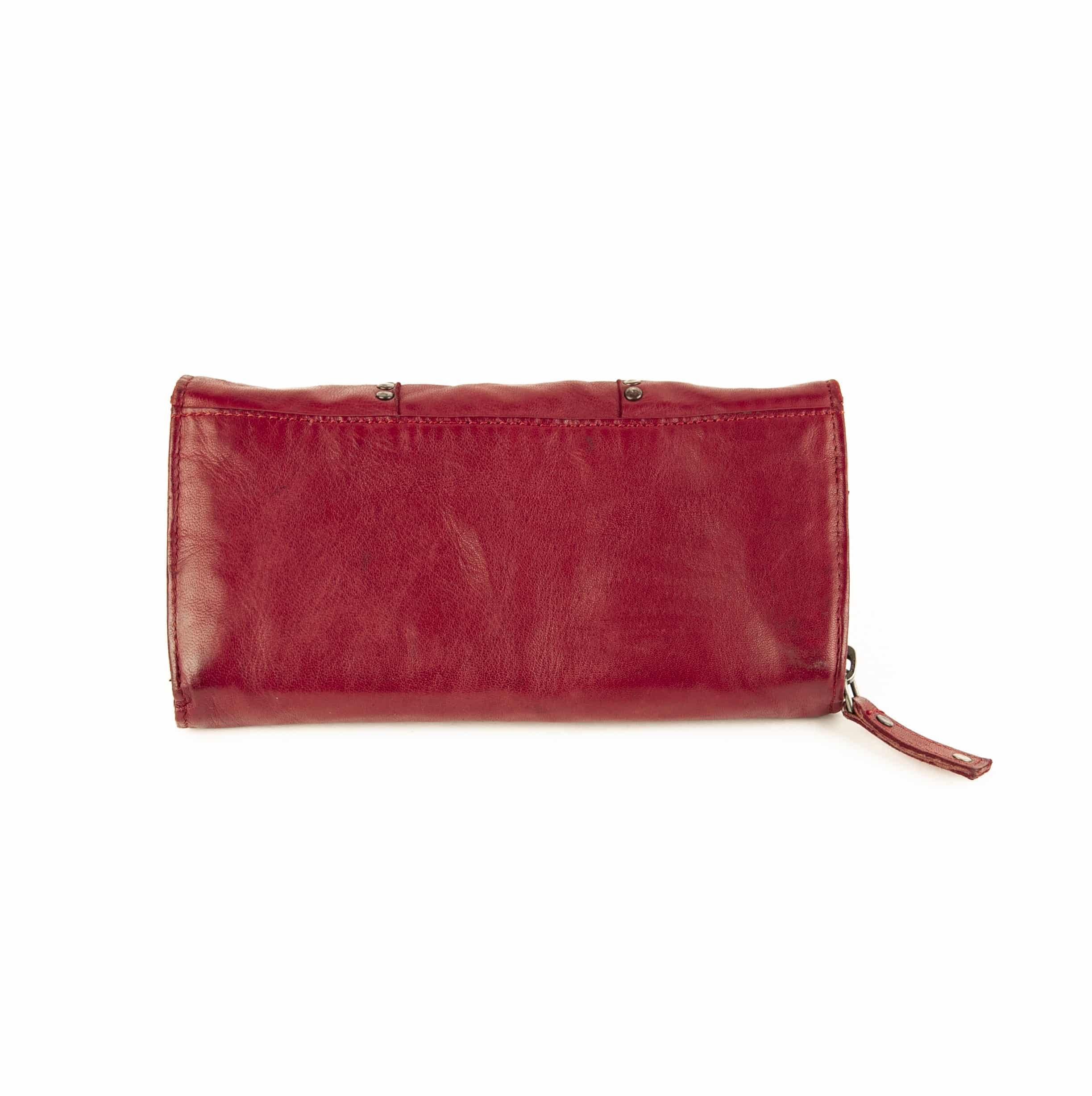 Jockey Club Portemonnaie Damen kaufen, Bolt Chic XL, Rot. Große Damenbörse, Echtleder, Lammleder. Lederdeele Engelmeier Delbrück, Paderborn. Lederwaren Ostwestfalen_02 Jockey Club Portemonnaie Damen, Bolt Chic X-Large. Große Damenbörse mit dekorativen Ziernieten auf der Vorderseite. Geldbörse aus weichem Lammleder, Münzfach mit Reißverschluss. Farbe Rot, Lederwaren online kaufen, Lederdeele Delbrück, Paderborn. Ansicht Rückseite