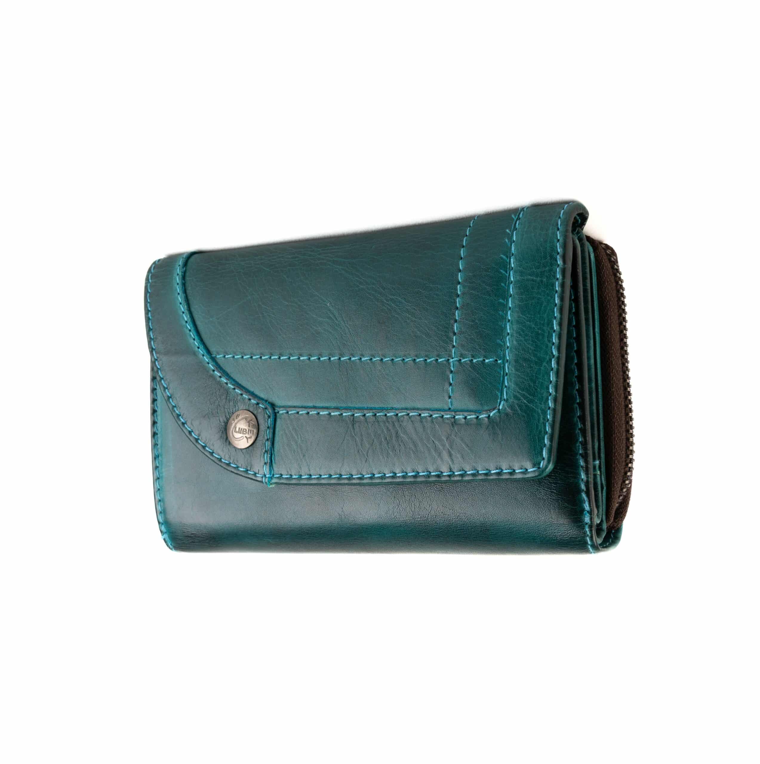 Jockey Club Damenbörse medium aus hochwertigem Rindleder. Echtleder Geldbörse in Petrol. Portemonnaie mit RFID Schutz und Münzfach mit Reißverschluss online kaufen bei Lederdeele Engelmeier aus Delbrück, Paderborn. Ansicht Vorderseite