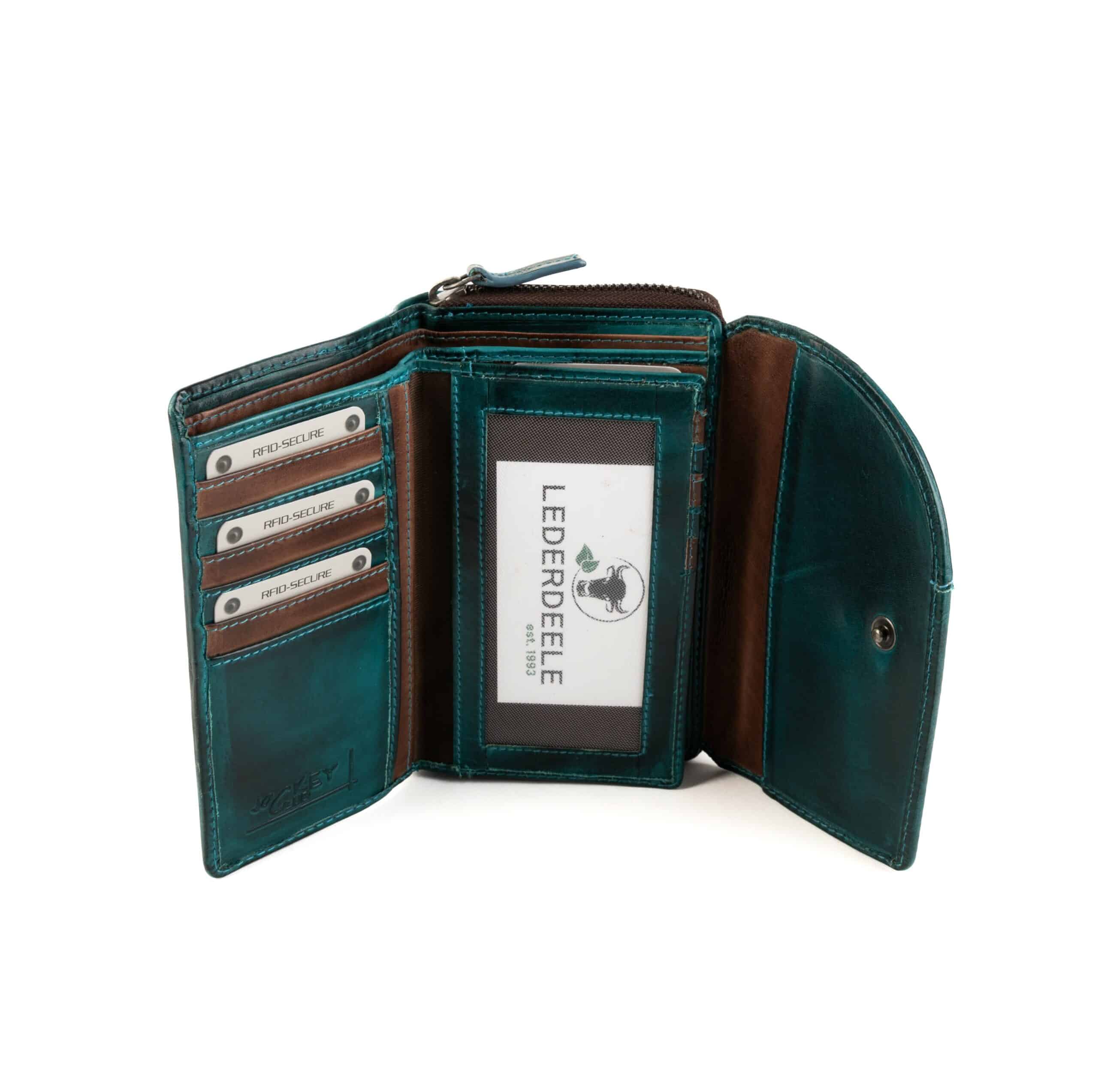 Jockey Club Damenbörse medium aus hochwertigem Rindleder. Echtleder Geldbörse in Petrol. Portemonnaie mit RFID Schutz und Münzfach mit Reißverschluss online kaufen bei Lederdeele Engelmeier aus Delbrück, Paderborn. Ansicht Innenansicht Steckfächer