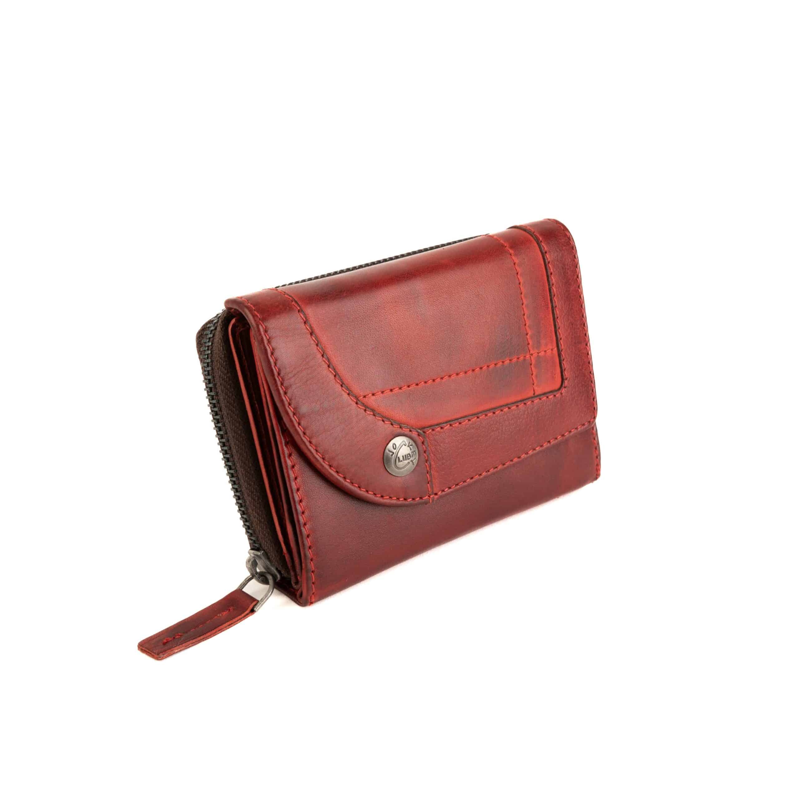 Jockey Club Damenbörse small. Echtleder Geldbörse Damen, rot. Portemonnaie mit RFID Schutz online kaufen. Lederdeele Engelmeier, Delbrück, Paderborn_03 Jockey Club Damenbörse small aus hochwertigem Rindleder. Echtleder Geldbörse in Rot. Portemonnaie mit RFID Schutz und Münzfach mit Reißverschluss online kaufen bei Lederdeele Engelmeier aus Delbrück, Paderborn. Ansicht Vorderseite